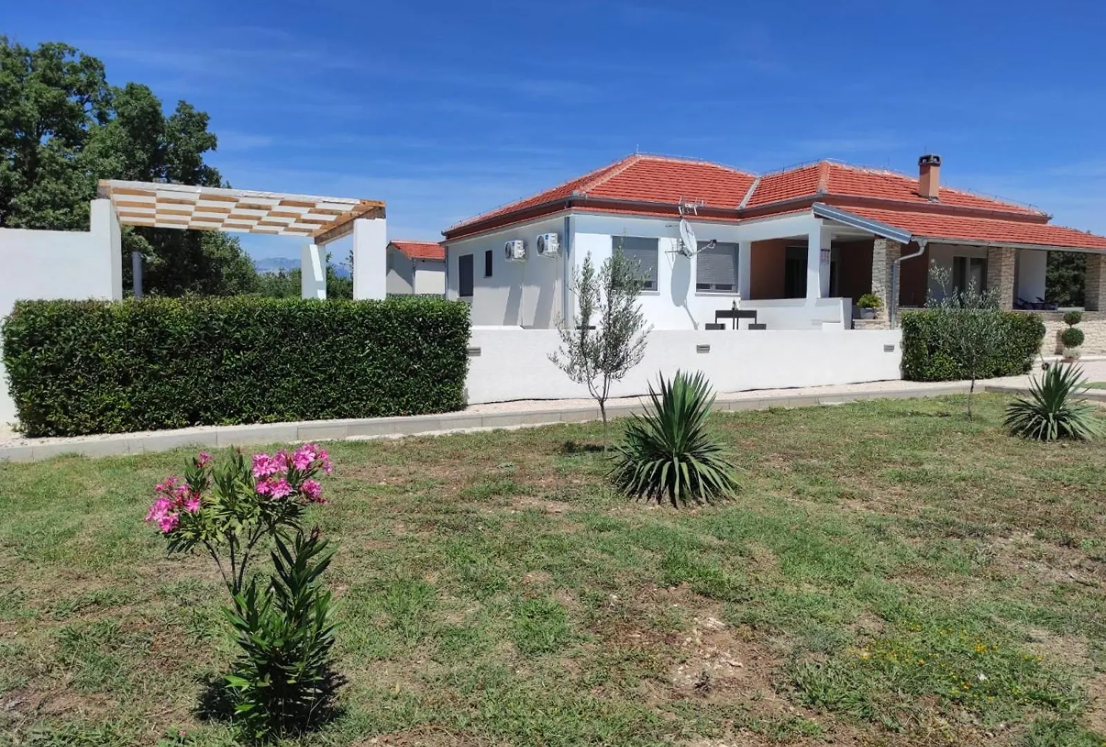 Villa Holidayhouse Alirio With Heated Pool. Vrsi