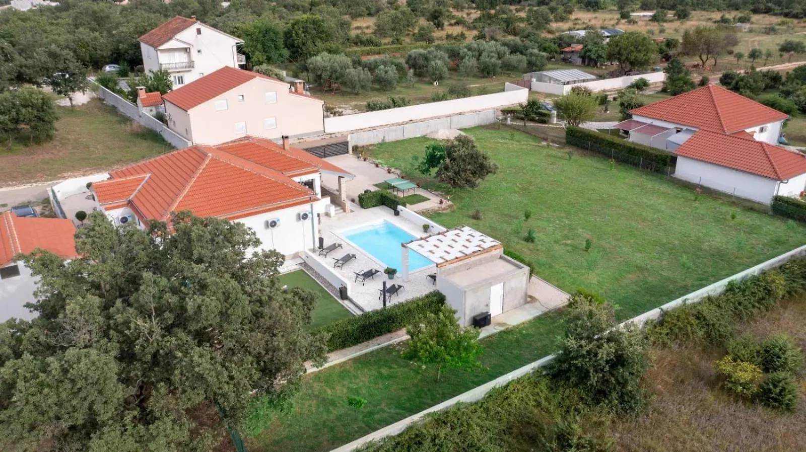 Villa Holidayhouse Alirio With Heated Pool. Vrsi